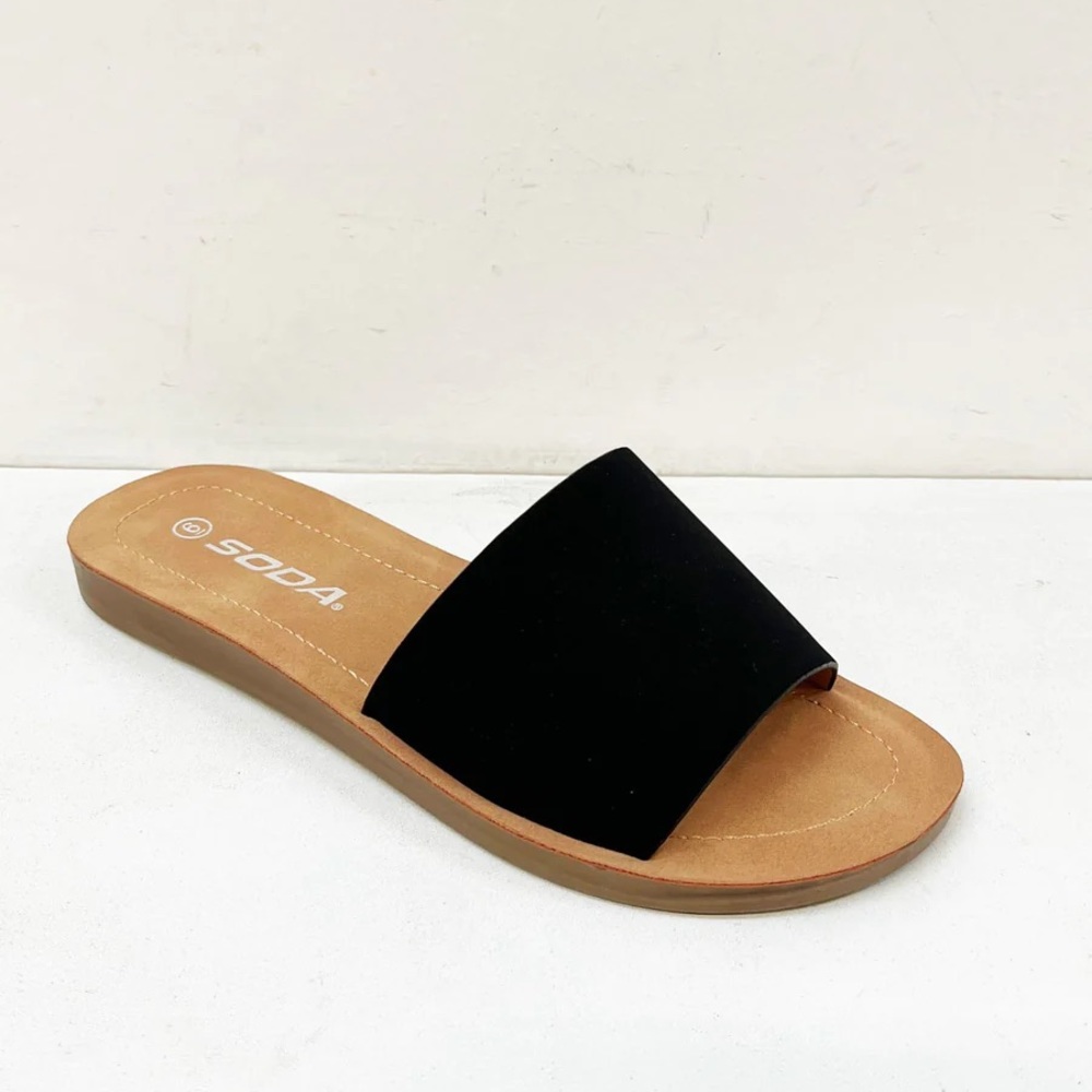 NEW! SOFT SOLE THICK SINGLE STRAP CASUAL BLACK SANDALS - Picture 2 of 2